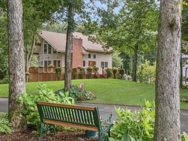House for sale in Seekonk, Bristol County