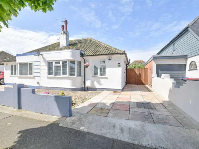 Farm for sale in Greenhill, The Bridge