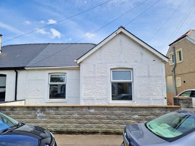 Farm for sale in Porthcawl, Newton