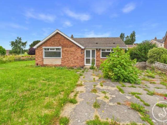 Bungalow for sale in Whitkirk, Colton