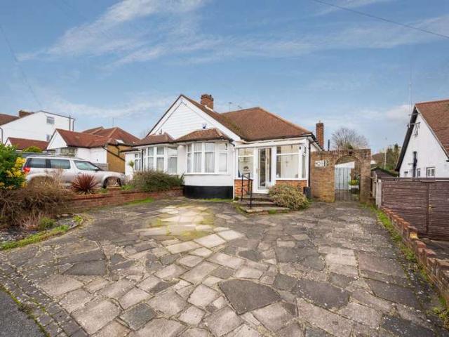 Farm for sale in Stoneleigh, Ewell