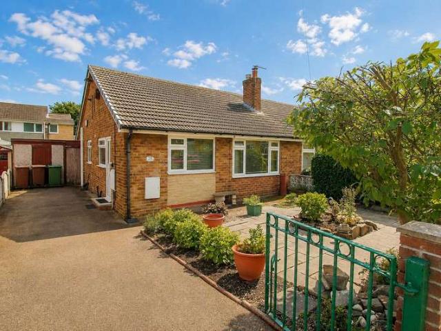 Farm for sale in Belle Isle, West Yorkshire