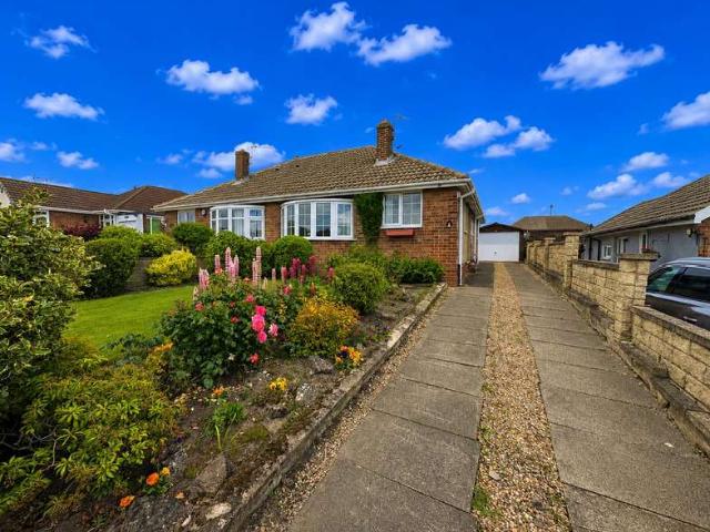 Farm for sale in Birstall Smithies, Heckmondwike