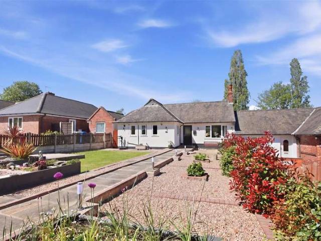 Farm for sale in Barrow Hill, Loundsley Green