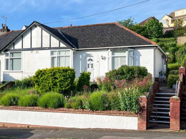 Farm for sale in Foxhole, Livermead
