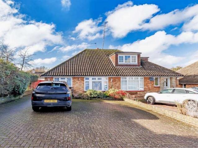 Farm for sale in Lambourne, Epping