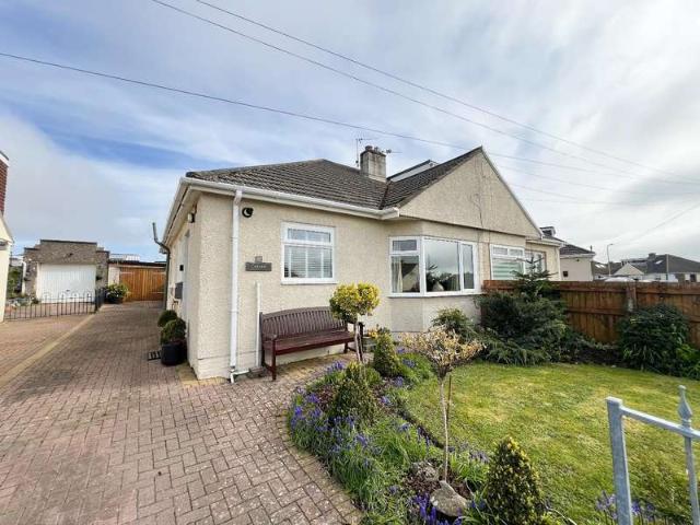 Farm for sale in Cefn Glas, Wales