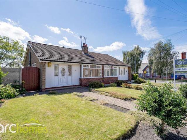 Semi Detached House for sale in Atherton, Howe Bridge Semi Detached House for sale in Atherton, Howe Bridge