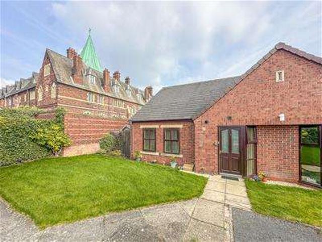 Farm for sale in Horbury, West Yorkshire