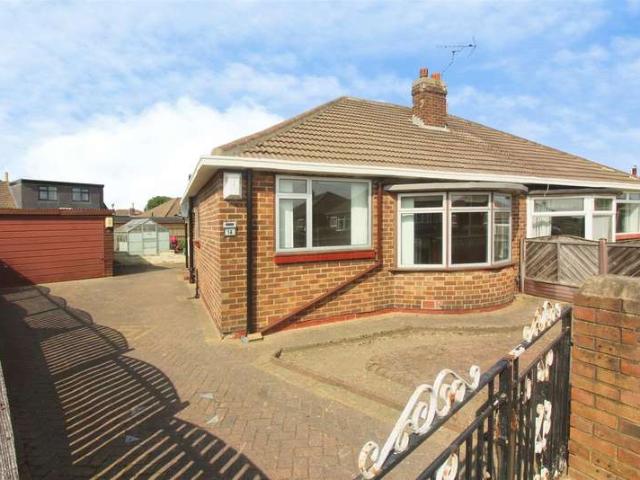 Farm for sale in Whitkirk, Austhorpe