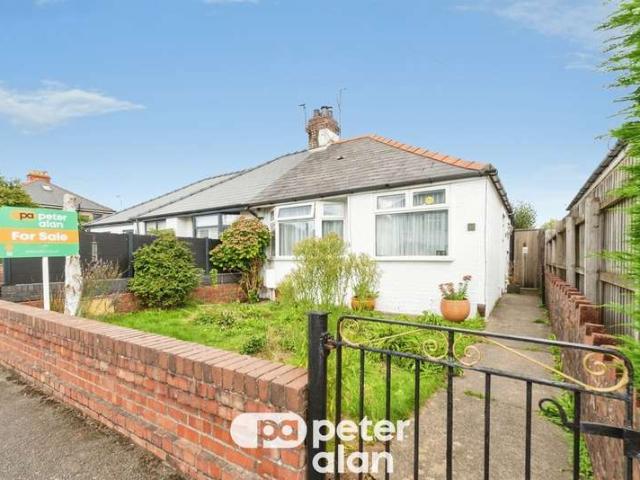 Farm for sale in Falcon Lodge, Wales