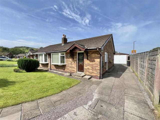 Farm for sale in Shirebrook Park, Charlesworth