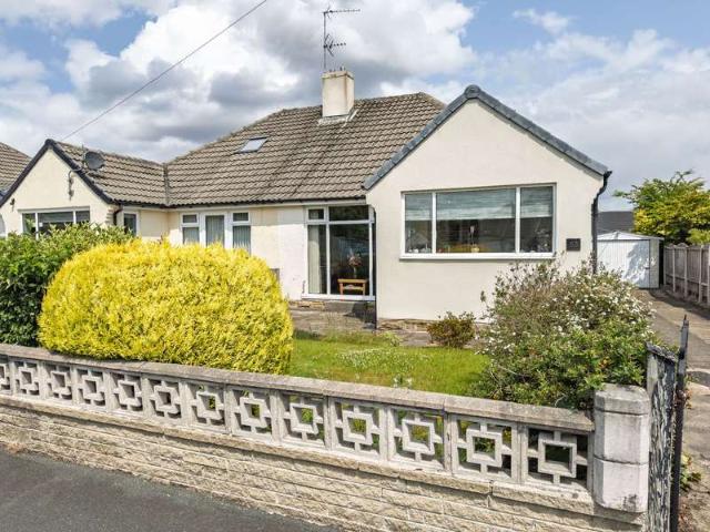 Farm for sale in Brighouse, Slead Syke