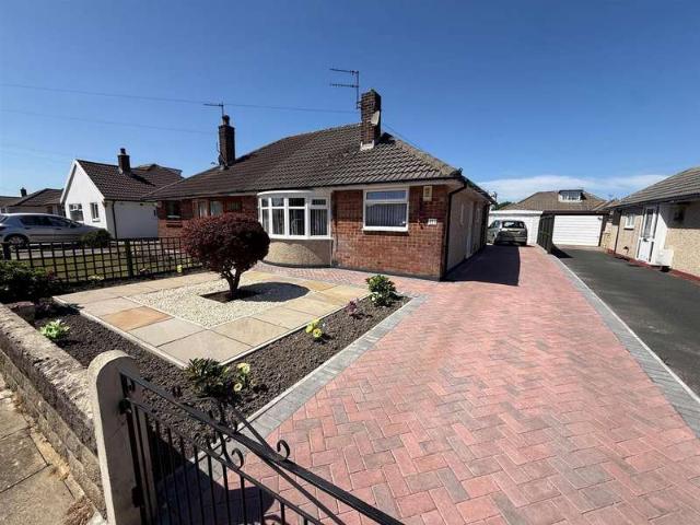 Farm for sale in Wrose, West Yorkshire