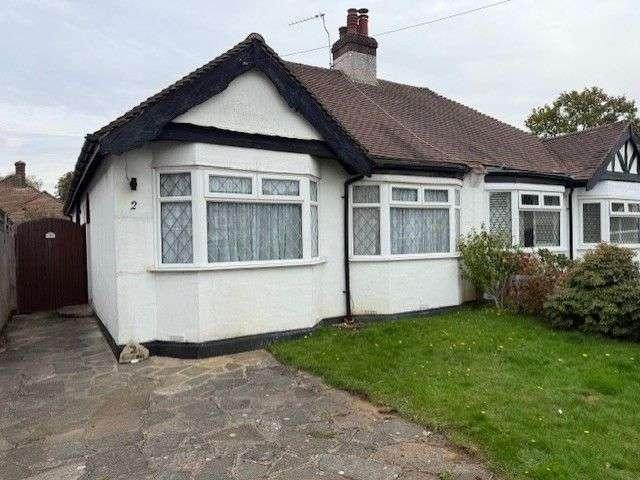 Farm for rent in London Borough of Croydon, Greater London