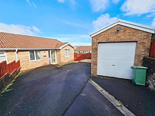 Farm for sale in Pontypridd, Wales