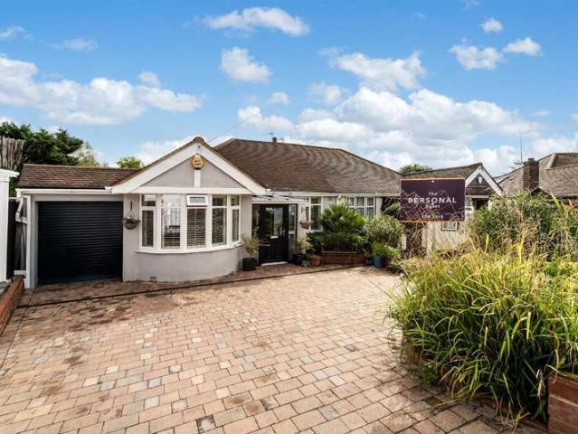 Farm for sale in Stoneleigh, Ewell