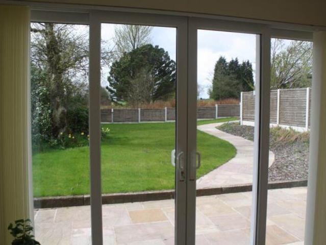 Bungalow for rent in Lee Bank, Greater Manchester