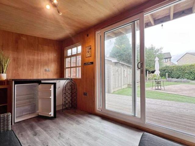 Bungalow for rent in London Borough of Bromley, Greater London