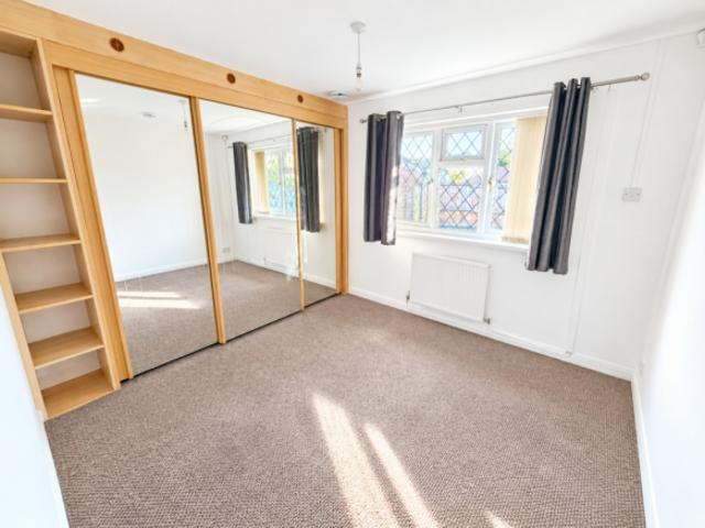 Bungalow for rent in Cardiff