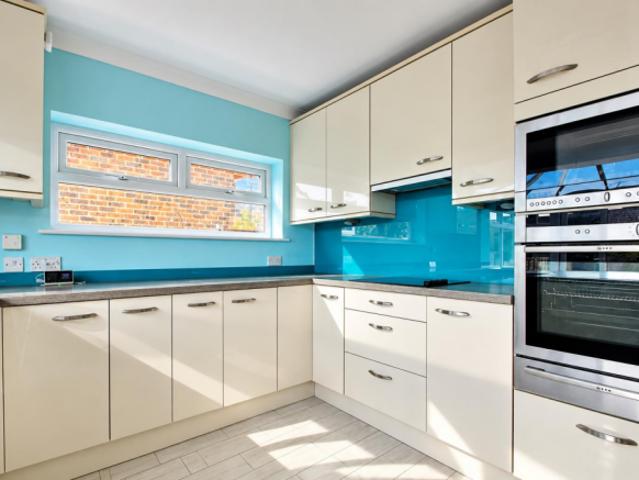 Bungalow for rent in Durrington, Worthing