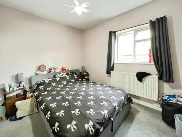 Bungalow for rent in Boultham Moor, Brayford