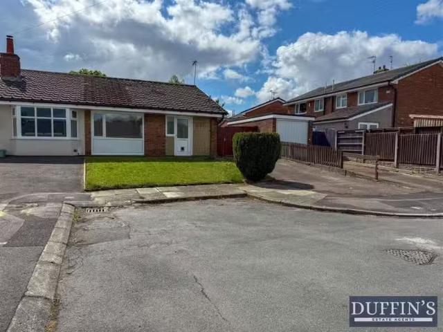 House for rent in Calderstones
