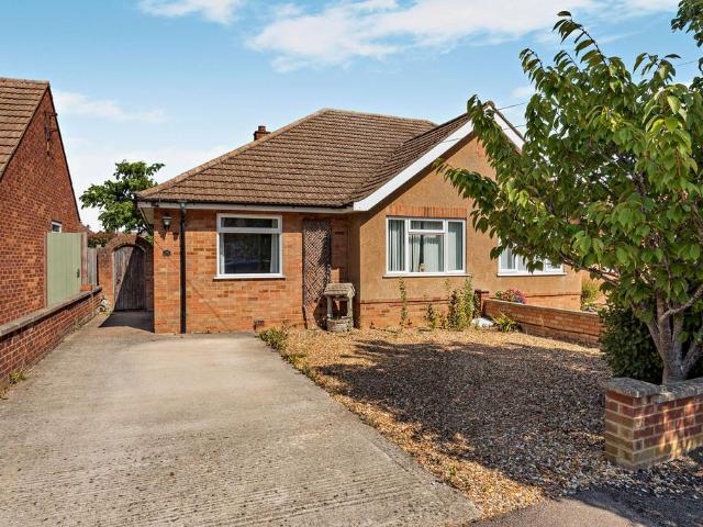 Bungalow for sale in Bedford