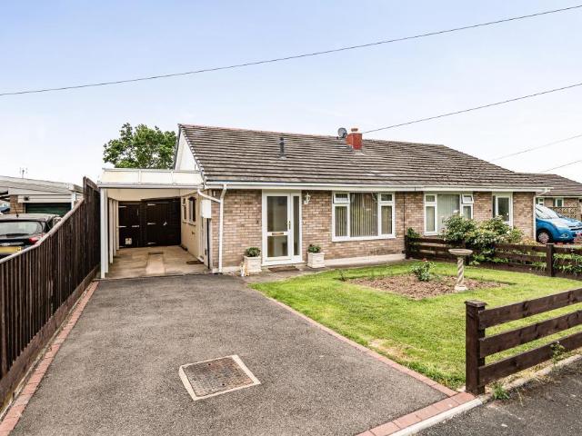 Bungalow for sale in Sandpits