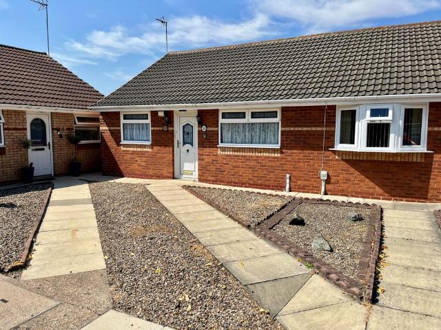 Bungalow for sale in Anlaby Park, Hull