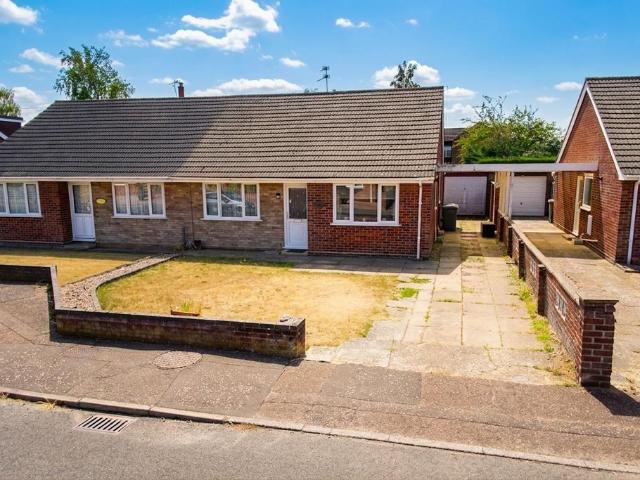 Bungalow for sale in Crostwick, Norfolk