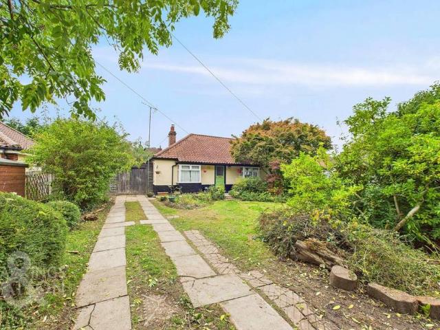 Bungalow for sale in Crostwick, Norfolk