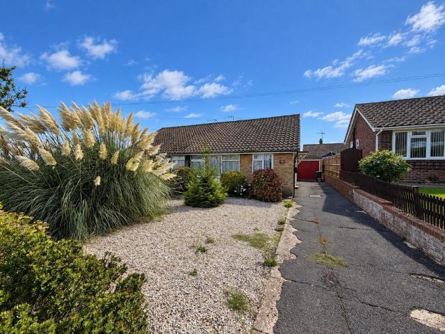 Bungalow for sale in Pebsham, Heathlands