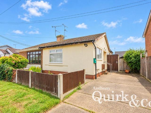 Bungalow for sale in Canvey Island