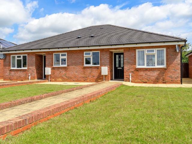 Bungalow for sale in Desborough