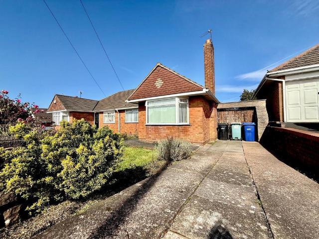 Bungalow for sale in Sedgley, West Midlands