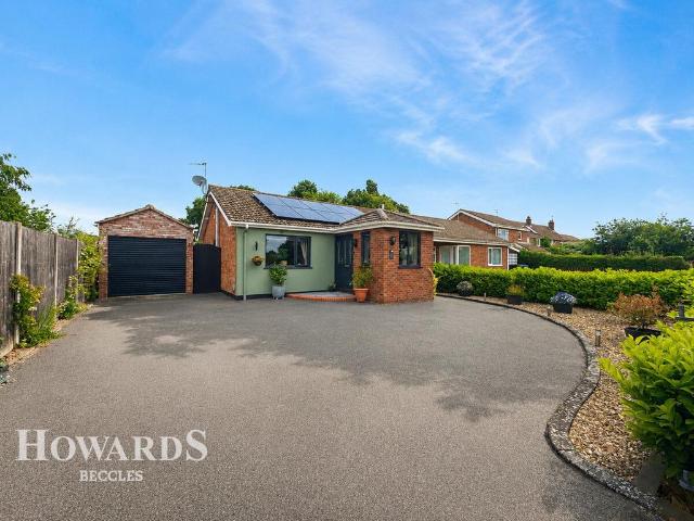 Bungalow for sale in Eastbridge, Suffolk