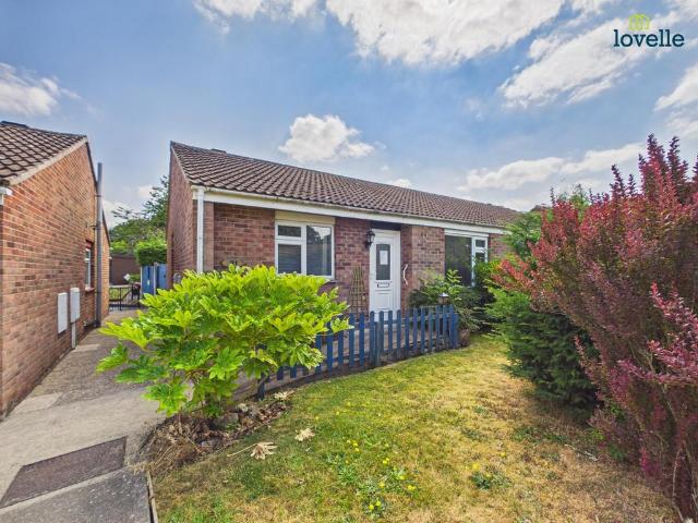 Bungalow for sale in Glebe Park, Brayford