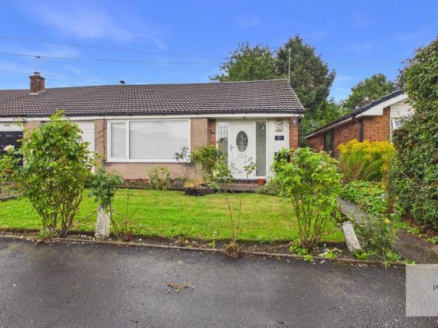 Bungalow for sale in Brandlesholme, Bury