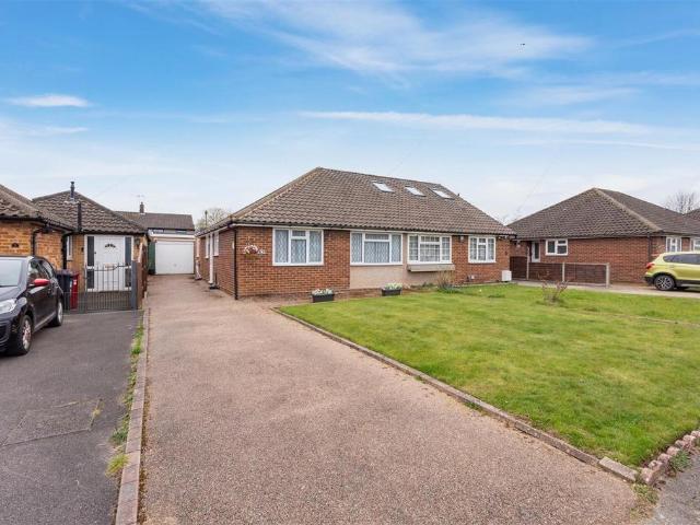 Bungalow for sale in Slough, Cippenham