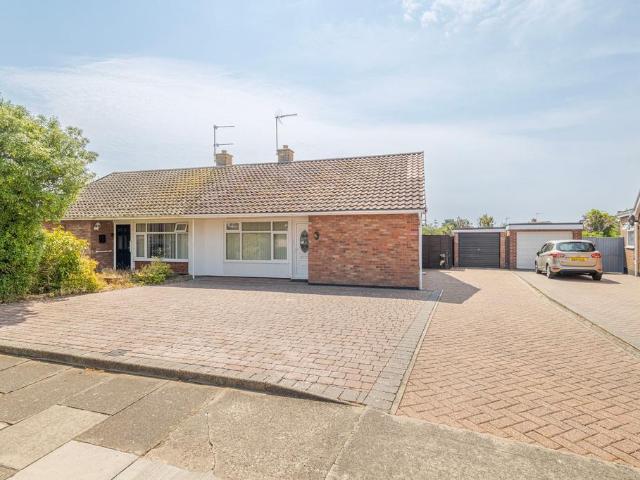 Bungalow for sale in Eastbridge, Suffolk