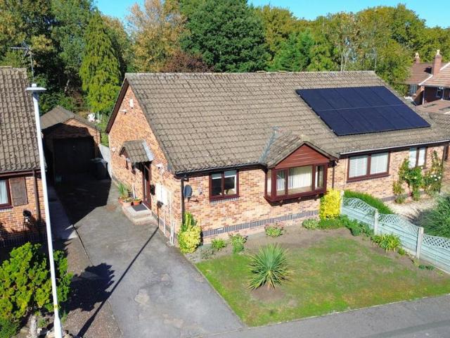 Bungalow for sale in Kingsholm, Gloucester