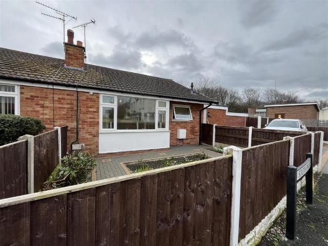 Bungalow for sale in Pensarn, Wales