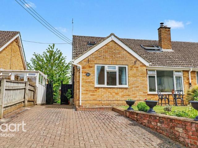 Bungalow for sale in Tockenham
