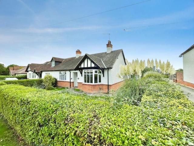 Bungalow for sale in Welford on Avon CP, Stratford-on-Avon