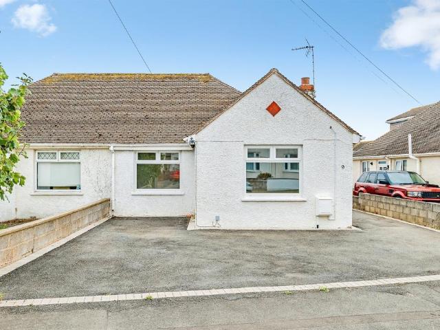 Bungalow for sale in Porthcawl, Nottage