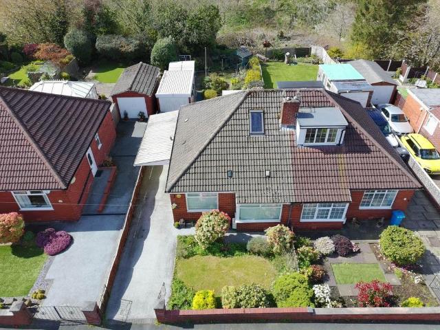 Bungalow for sale in Holden Fold, Pendock