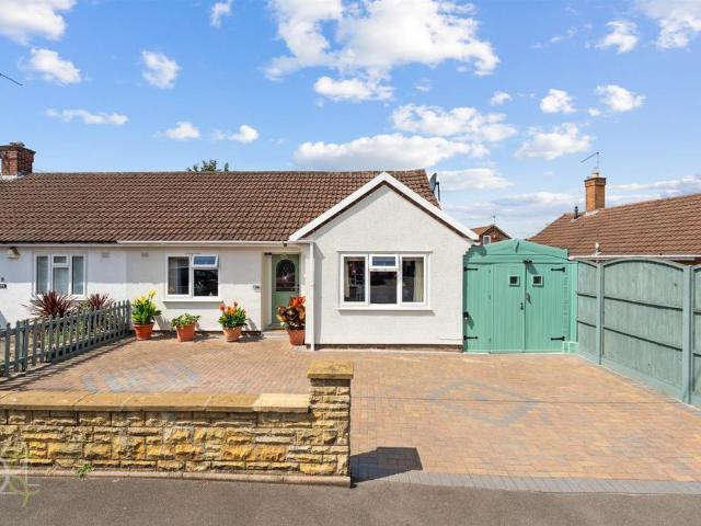 Bungalow for sale in Greenhill, Crookhill