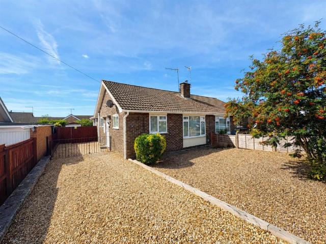 Bungalow for sale in Hampton, Crookhill
