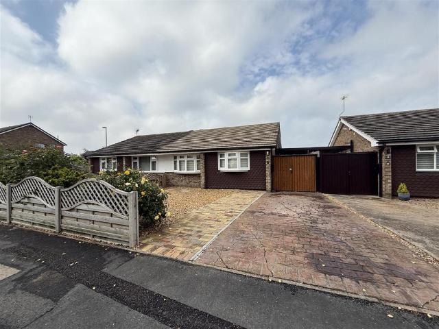 Bungalow for sale in Wigston Magna, Leicestershire